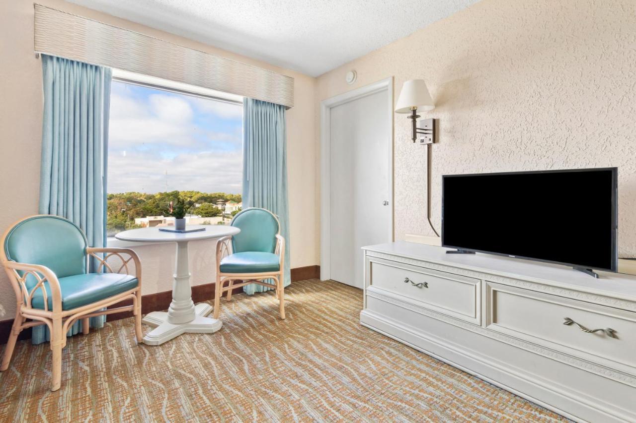 Sandcastle Oceanfront Resort At The Pavilion Myrtle Beach Exteriör bild