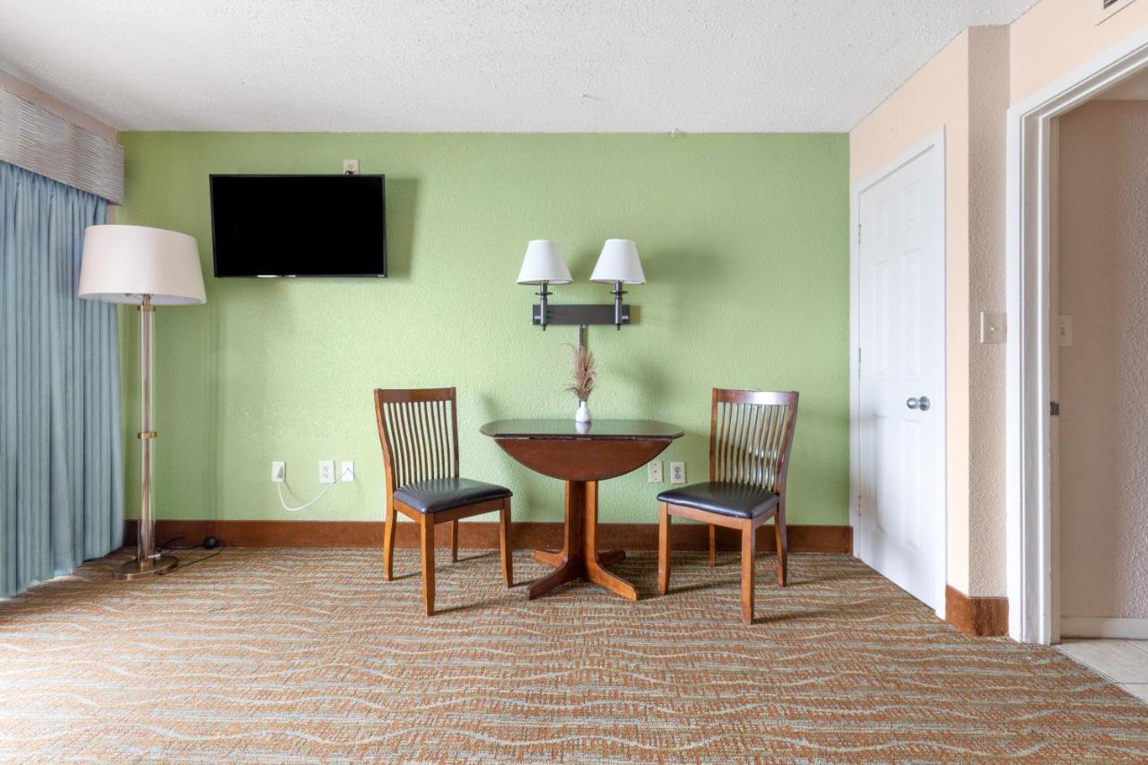 Sandcastle Oceanfront Resort At The Pavilion Myrtle Beach Exteriör bild